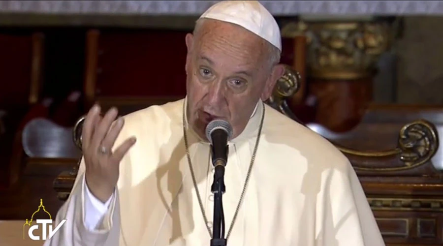 Papa Francisco en encuentro con sacerdotes, religiosos, religiosas y seminaristas en Catedral de Sarajevo. Foto: Captura de video / CTV.