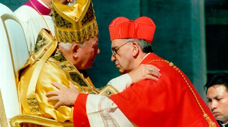 Juan Pablo II y el Cardenal Jorge Mario Bergoglio