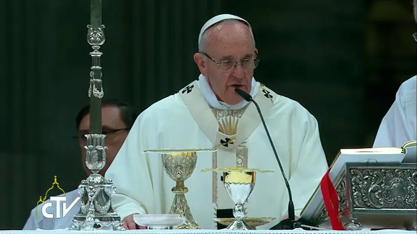 Papa Francisco clausura Año de la Vida Consagrada y recuerda su misión en el mundo de hoy