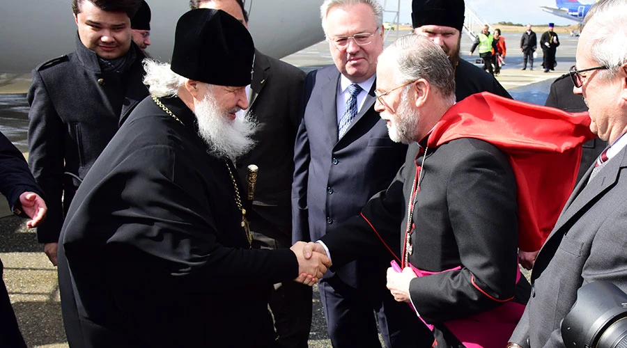 Mons. Bernardo Bastres y Patriarca Ruso Kirill / Foto: Obispado Punta Arenas