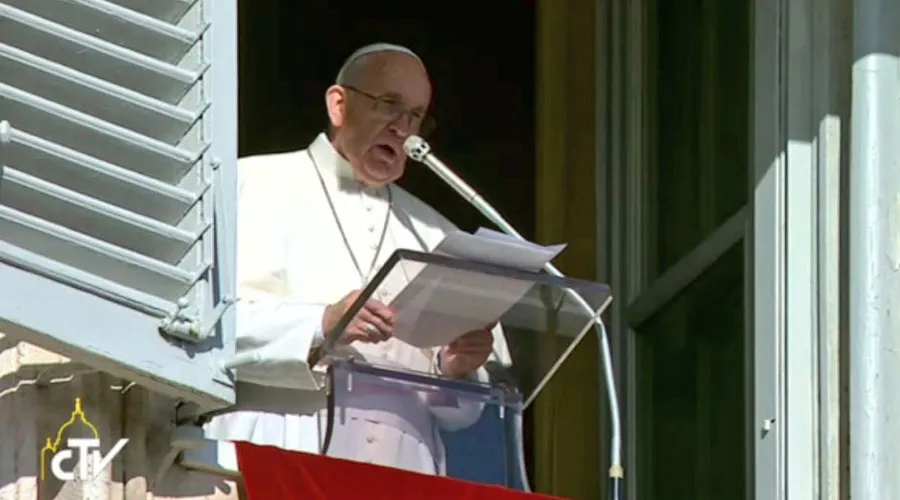 El Papa durante el Ángelus. Foto: Captura Youtube