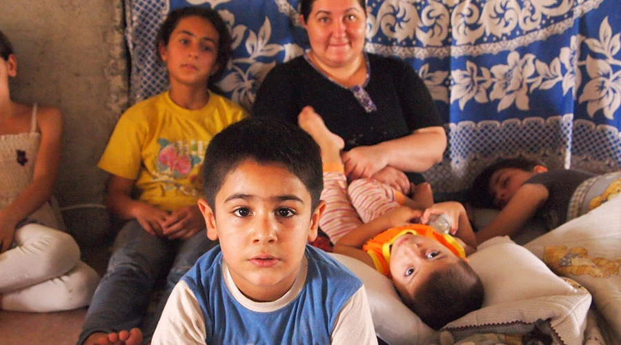 Familia de refugiados en Erbil, Irak. Foto: Cortesía de International Christian Concern