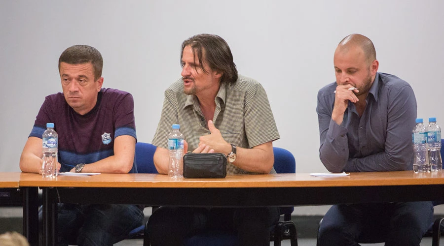 Janko Samolikovic, Aimir Omerspahic y Zdenko Suplikovic. Foto: Andreas Düren / ACI Prensa.