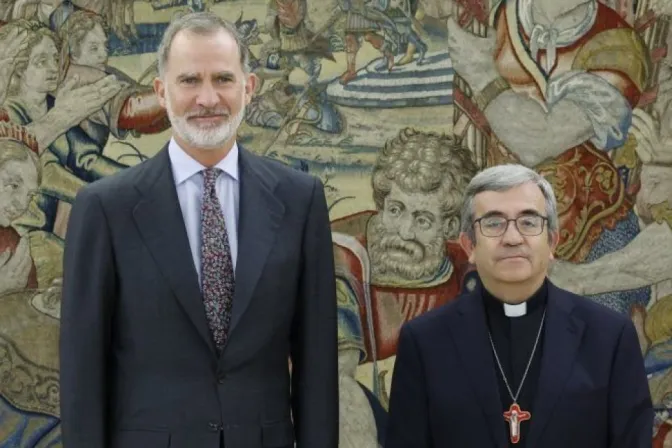 El Rey de España, Felipe VI y el presidente de la Conferencia Episcopal Española, Mons. Luis Argüello.