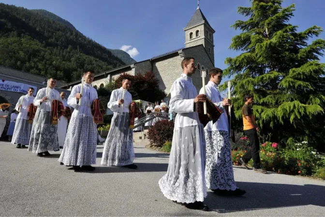 Sacerdotes y diáconos de la FSSPX