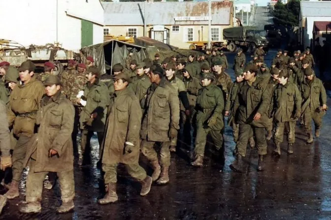 Soldados argentinos en la Guerra de Malvinas