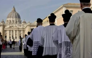 Participantes de la 13ª peregrinación Summorum Pontificum, el 26 de octubre de 2024 en la Ciudad del Vaticano. Crédito: Edward Pentin / National Catholic Register.