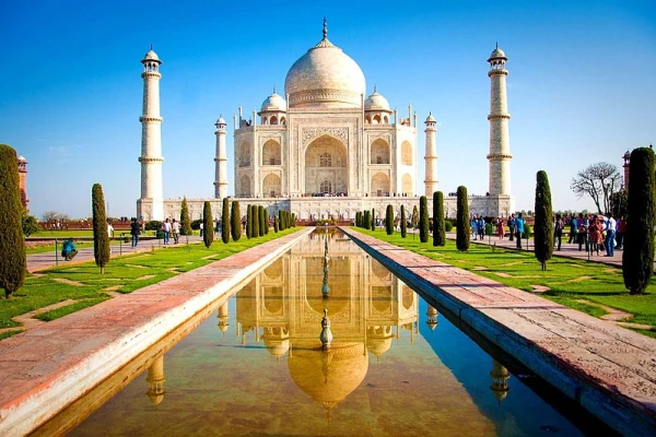 Taj Mahal in Agra, India. Credit: Wikimmedia Commons