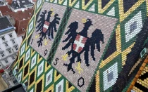 El escudo de armas de Austria y Viena en el techo del coro albertino de la Catedral de San Esteban.