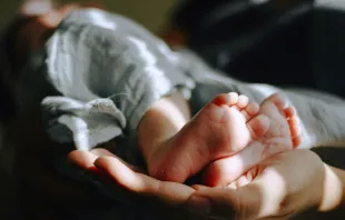 Trasladan a bebé de un mes con dolencia cardíaca de un hospital en Inglaterra al Hospital del Papa en Roma Crédito: Foto referencial de Unsplash / Omar López