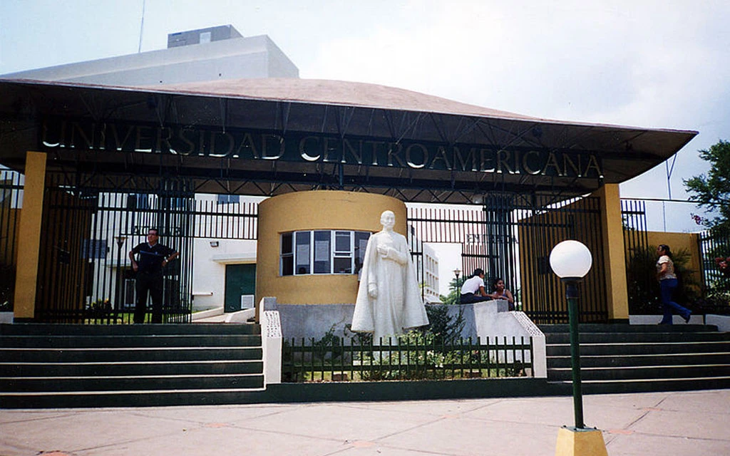 La Universidad Centroamericana (UCA) en Managua, Nicaragua?w=200&h=150