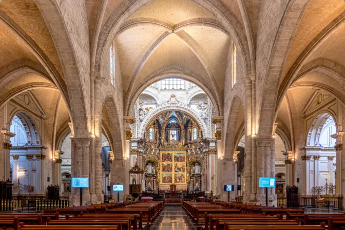 Nave central de la Catedral de Valencia (España), dedicada a la Asunción de Nuestra Señora.