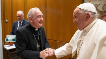 El Papa Francisco recibe al Obispo de Barbastro-Monzón (España), Mons. Ángel Pérez Pueyo, el 21 de octubre de 2024.