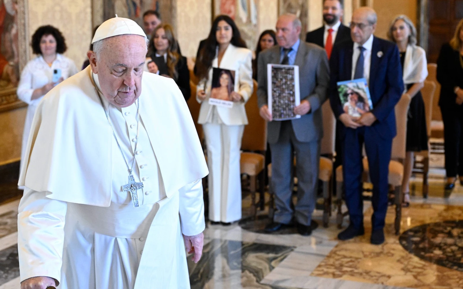 El Papa Francisco recibe a familiares de víctimas por la explosión en el puerto de Beirut?w=200&h=150