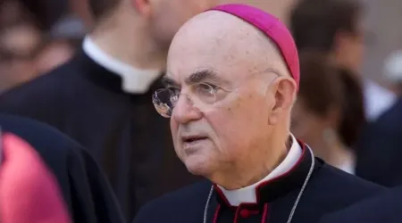 El arzobispo Viganò desafía la citación del Vaticano e insiste en acusación contra el Papa Francisco