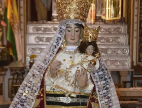 Bolivia celebra a la Virgen de Copacabana, patrona y reina del país