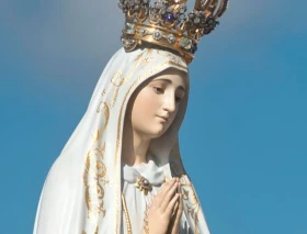 Misa de Navidad en el Santuario de la Virgen de Fátima: Dios viene como luz, vida y palabra