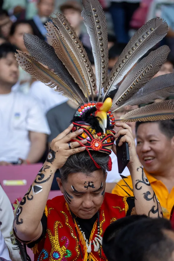 Católico de Indonesia en la Misa del Papa Francisco. Crédito: Daniel Ibáñez/ EWTN News