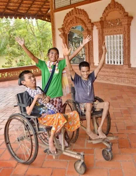 Niños en sillas de rueda "Mekong". Crédito: cortesía