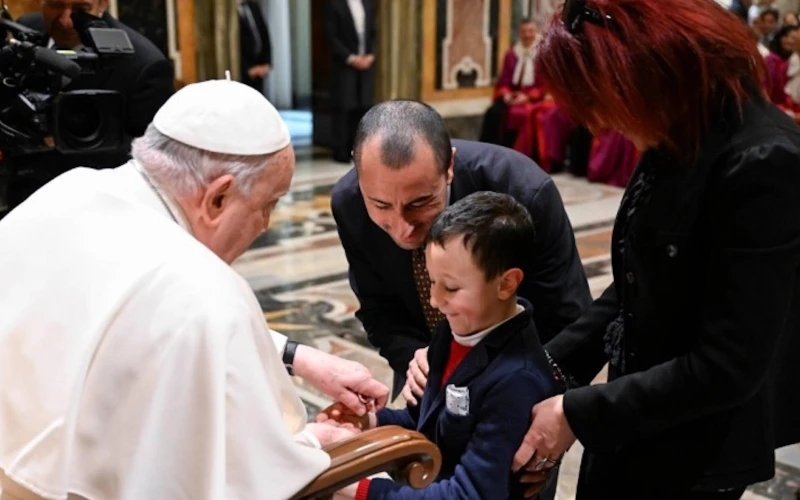 El Papa Francisco recuerda que la indisolubilidad del matrimonio no es un “límite”