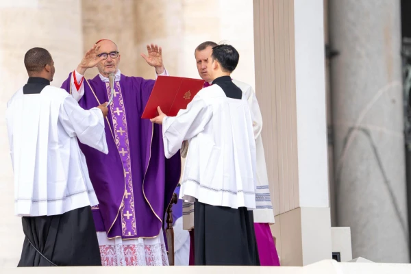 Cardinal Czerny read the homily prepared by Pope Francis for the jubilee of the world of volunteering. Credit: Daniel Ibañez/Ewtn News