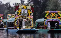 Procesión con la reliquia de San Judas Tadeo en lago de Xochimilco